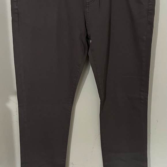 Johnnie-O 40 x 34 New with Tags - Picture 6 of 8